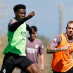 Aurelien Tchouameni a Franco Mastantuono na tréningu v Ciudad Real Madrid.