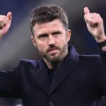 Hlavný tréner / manažér Manchestru United Michael Carrick oslavuje na plný úväzok počas zápasu Premier League medzi Evertonom a Manchestrom United na štadióne Hill Dickinson