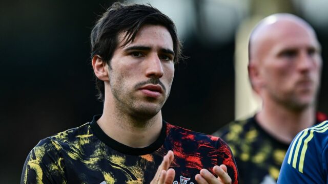 Sandro Tonali po zápase Premier League medzi Fulhamom a Newcastlom United v Craven Cottage. 