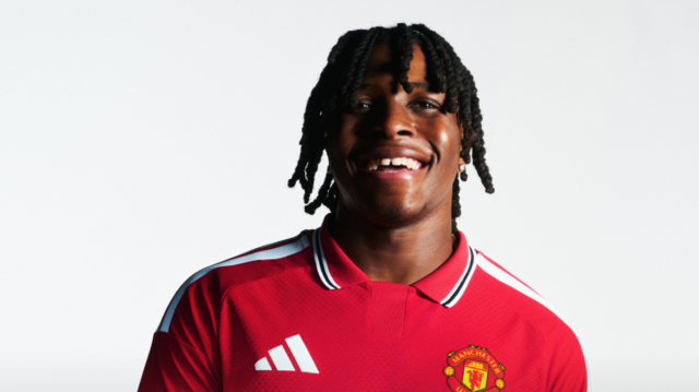 Man Utd uvádza na trh novú domácu súpravu 2026/27 s tradíciou Red Devils
