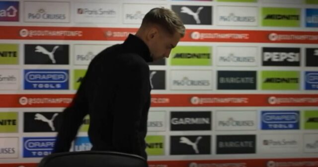 Manažér Southamptonu vypadol z tlačovej konferencie po „podvádzajúcej“ otázke | Futbal | Šport
