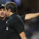 Manažér Yankees Aaron Boone bol vylúčený za hádku o úlovok Daultona Varsha pri víťazstve