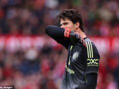 Manchester United 3-2 Liverpool HODNOTENIE HRÁČOV: Ktorý Červený diabol predviedol „ďalší vynikajúci výkon“? Kto „ospravedlnil“ ich výber? A kto sa pre návštevníkov dostal zo „svetovej triedy na úroveň, ktorú každý týždeň prekonali“? Senne Lammens urobil svoju prvú chybu, ktorá viedla ku gólu proti Man United od svojho vstupu