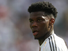 Manchester United uštedril Aurelienovi Tchouamenimu prestupový úder od prezidenta Realu Madrid Manchester United uštedril Aurelienovi Tchouamenimu prestupový úder od prezidenta Realu Madrid
