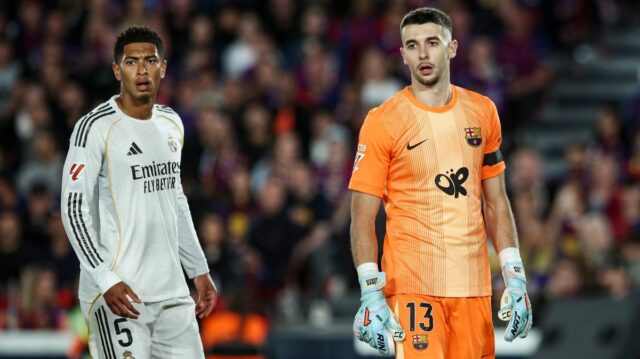 Hráči Realu Madrid a Barcelony počas El Clasica v roku 2026