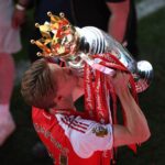 Martinovi Odegaardovi odobrali trofej z Premier League z toho najlepšieho dôvodu