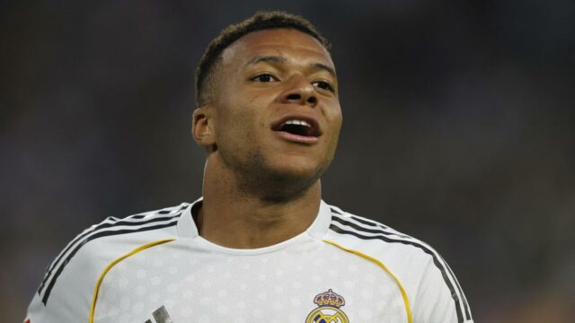 Mbappe a Tchouameni sa pripájajú k tréningu Realu Madrid pred El Clasicom
