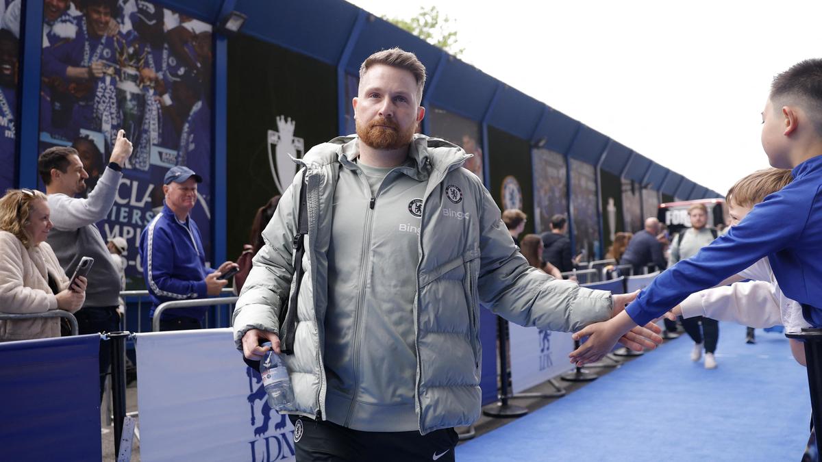 McFarlanea neobťažujú reči okolo svojho možného nástupcu a sústredil sa na to, aby priviedol Chelsea k titulu FA Cupu