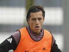 Meno: Identita hviezdy Realu Madrid ‚SLAPPED‘ od Antonia Rudigera v šatni odhalená, keď sa kríza prehlbuje po strete Kyliana Mbappeho s asistentom Alvara Arbeloa Alvaro Carreras dostal 'facku' od Antonia Rudigera