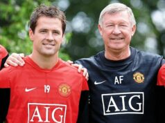 Michael Owen otvára 40-minútový telefonát so Sirom Alexom Fergusonom predtým, ako sa legende Man United (84) na Old Trafford pred zápasom s Liverpoolom necítil dobre. Michael Owen hovoril so Sirom Alexom Fergusonom 40 minút deň pred jeho zdravotným stavom