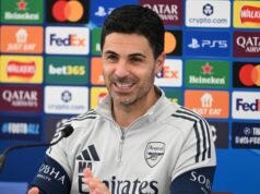 Mikel Arteta odhaľuje, prečo nemohol sledovať moment, keď Arsenal vyhral titul v Premier League LONDÝN COLNEY, ANGLICKO - 21. MÁJ: Manažér Arsenalu Mikel Arteta sa 21. mája 2026 zúčastňuje na tlačovej konferencii v Sobha Realty Training Center v London Colney v Anglicku. (Foto: Stuart MacFarlane/Arsenal FC cez Getty Images)