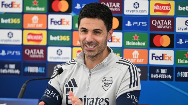 LONDÝN COLNEY, ANGLICKO - 21. MÁJ: Manažér Arsenalu Mikel Arteta sa 21. mája 2026 zúčastňuje na tlačovej konferencii v Sobha Realty Training Center v London Colney v Anglicku. (Foto: Stuart MacFarlane/Arsenal FC cez Getty Images)