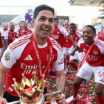 Mikel Arteta oslavuje titul v Premier League