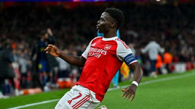 Bukayo Saka z FC Arsenal oslavuje