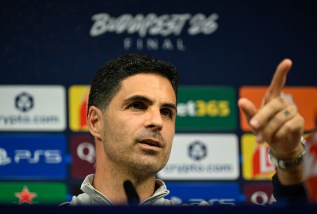 Mikel Arteta víta Luisa Enriqueho ako „inšpiráciu“ pred finále Ligy majstrov
