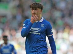 Mikey Moore prešiel konkurzom do Tottenhamu ako centrum pre požičanie Rangers v spore VAR proti Celticu Mikey Moore z Rangers je videný na plný úväzok počas zápasu Premier League medzi Celticom a Rangers v Celtic Parku 10. mája 2026 v Glasgowe v Škótsku.