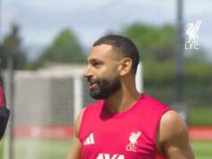 Mohamed Salah posiela správu Arnemu Slotovi a spoluhráčom z Liverpoolu – ako odchádzajúca hviezda varuje, „keď prehráte, je to najhorší klub na svete“ Mohamed Salah povedal Arnemu Slotovi a jeho spoluhráčom z Liverpoolu: „Radšej vyhraj budúci rok“