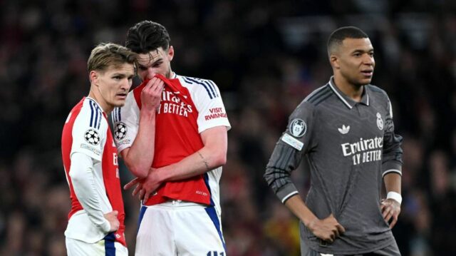 Kylian Mbappe (L) z Realu Madrid súperí o loptu s Williamom Salibom z Arsenalu FC počas štvrťfinále UEFA Ligy majstrov 2024/25 v druhom zápase medzi Real Madrid CF a Arsenal FC na Estadio Santiago Bernabeu 16. apríla 2025 v Madride v Španielsku. 