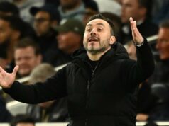 „Musíme byť sebavedomí a pozitívni,“ hovorí De Zerbi, keď Tottenham sleduje historické víťazstvo v Chelsea, aby si zabezpečil miesto v Premier League. "Musíme byť sebavedomí a pozitívni," hovorí De Zerbi, keď Tottenham sleduje historické víťazstvo v Chelsea, aby si zabezpečil miesto v Premier League.