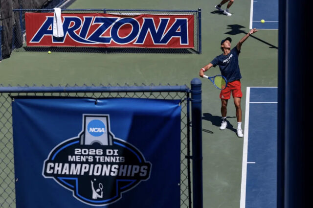 Mužský tenis NCAA: Arizona prekonala Clemsona a postúpila do 4. po sebe Sweet 16, bude hostiť prvýkrát
