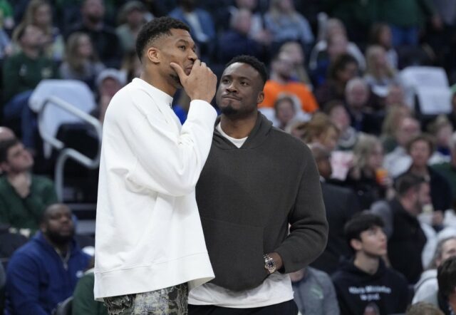 NBA: Detroit Pistons v Milwaukee Bucks