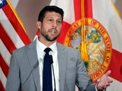 NFL čelí odporu DEI, keď Trumpov spojenec predvolal ligu kvôli „diskriminačnému“ pravidlu NFL čelí predvolaniu generálneho prokurátora Floridy Jamesa Uthmeiera (na obrázku), keď jeho úrad vyšetruje potenciálne porušenia občianskych práv súvisiace s Rooneyho pravidlom.