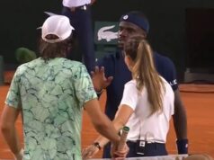 Na French Open sa vzbúrili nálady, keď Frances Tiafoeová odpálila súpera počas prepadnutia na kurte: „Nie si tvrdý brácho“ Frances Tiafoe sa na French Open dostala do ostrého sporu s Jaime Fariom