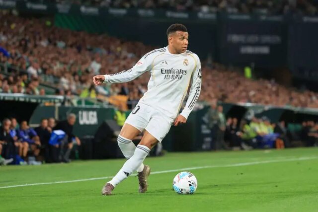 Na zapožičanie Endrick obhajuje hviezdu Realu Madrid Kyliana Mbappého
