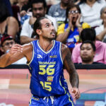 Jordan Heading TNT Tropang 5G počas zápasu proti Meralco Bolts v semifinále PBA Commissioner's Cup 2026