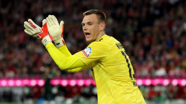 MNÍCHOV, NEMECKO - 26. SEPTEMBRA: Karl Hein, brankár Werderu Brémy, reaguje počas zápasu Bundesligy medzi FC Bayern Mníchov a SV Werder Brémy v Allianz Arene 26. septembra 2025 v nemeckom Mníchove. (Foto: Alexander Hassenstein/Getty Images)