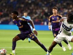 Neskorý vyrovnávajúci gól Vancouveru priniesol v LA Galaxy remízu Neskorý vyrovnávajúci gól Vancouveru priniesol v LA Galaxy remízu
