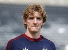 Newcastle sa dohodol na splátkovom pláne vo výške 70 miliónov libier, keďže Anthony Gordon sa rozhodol pre novú úlohu v Barcelone Anthony Gordon presťahuje veľké peniaze do Barcelony - ktorý uzavrel dôvtipný obchod