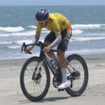 Nikita Shulchenco z LCW UAECycling Team v akcii počas Tour of Luzon.