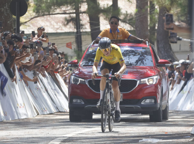 Nikita Shukchenco v cieli počas 14. etapy MPTC Tour of Luzon.