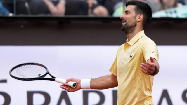 Novak Djokovič vypadol z Italian Open po prehre v úvodnom zápase
