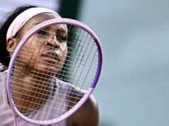 Obhajoba titulu na Gauff French Open sa končí, Sabalenková, Osaka v posledných 16 Obhajoba titulu na French Open úradujúcej šampiónky Coco Gauffovej sa skončila v sobotu v treťom kole, keď obe víťazne vyhrali Aryna Sabalenková a Naomi Osakaová a vytvorili tak trhák v súboji posledných 16 rokov.