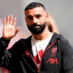 Mohamed Salah zdvihne ruku