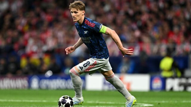 Martin Odegaard sa zranil počas semifinále Ligy majstrov Arsenalu proti Atleticu Madrid