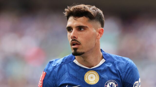 Pedro Neto sa zúčastnil posledných dvoch zápasov Chelsea v Premier League, ale klub je optimistický, že bude môcť hrať