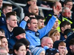 PHILIP LANIGAN: Jeden zákon pre Gera Brennana a druhý pre Jima McGuinnessa? Po dráme Kerry-Donegal musí GAA urobiť ďalšie disciplinárne rozhodnutie, ktoré by mohlo definovať celé Írsko Z diaľky: Dublinský manažér Ger Brennan sleduje z tribúny, keď bol vylúčený počas zápasu Allianz Football League Division 1 medzi Galway a Dublinom na Pearse Stadium