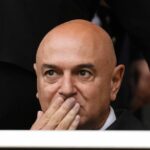 LONDÝN, ANGLICKO - 11. MÁJ: James Maddison z Tottenhamu Hotspur vyzerá skľúčene počas zápasu Premier League medzi Tottenhamom Hotspur a Leeds United na štadióne Tottenham Hotspur 11. mája 2026 v Londýne v Anglicku. (Foto: Justin Setterfield/Getty Images)