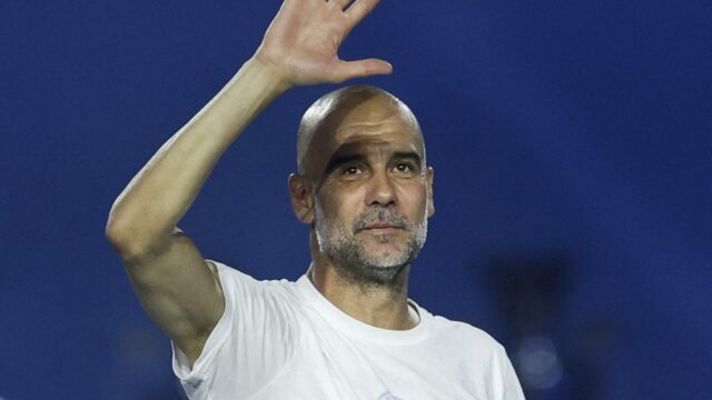 Pep Guardiola pozdravil Michael Jordan na rozlúčkovej párty v Man City
