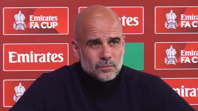 Pep Guardiola začína vstupovať do programu Man City pred finále Pep Guardiola na tlačovej konferencii