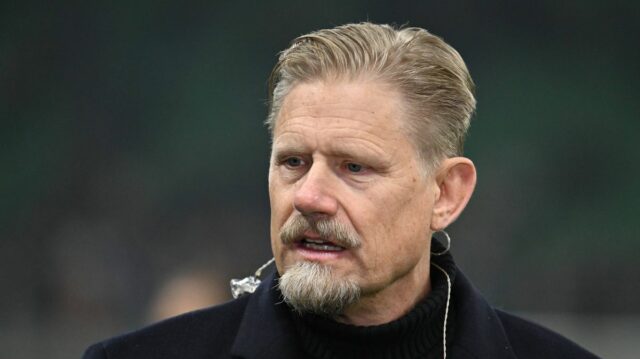 Peter Schmeichel vyzerá ako učenec