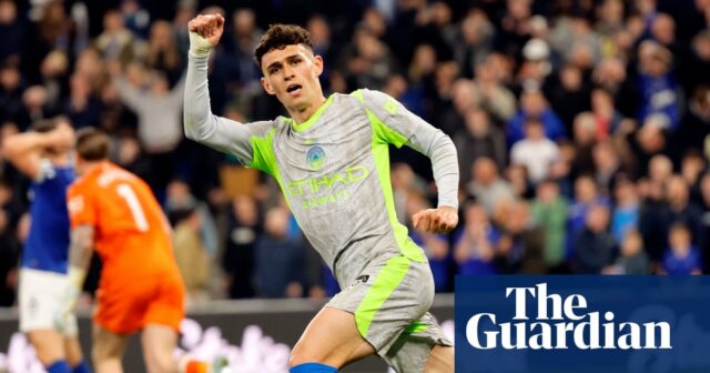 Phil Foden súhlasí s novým štvorročným kontraktom s Manchestrom City napriek strate štartovného miesta | Manchester City
