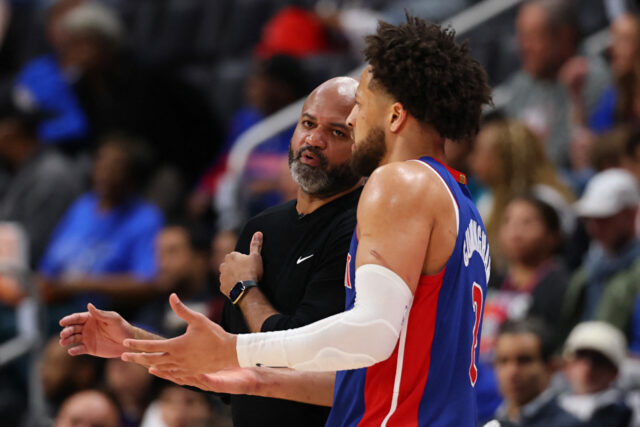 NBA dnes skóruje Cleveland Cavaliers vs Detroit Pistons Playoff NBA Cade Cunningham 