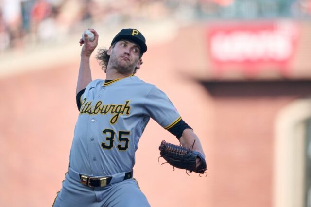 MLB: Pittsburgh Pirates v San Francisco Giants