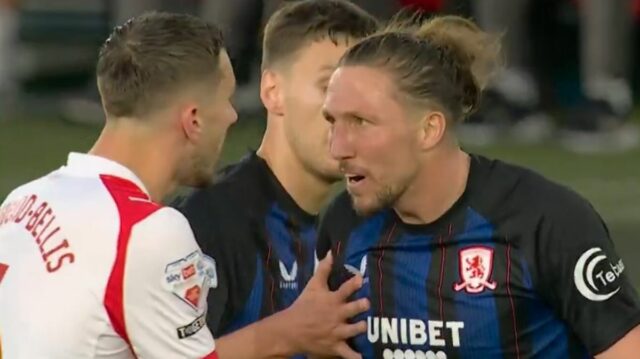Luke Ayling a Taylor Harwood-Bellis
