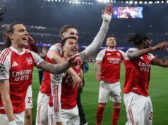 Pocity šatne Arsenalu z finále Ligy majstrov po sledovaní Bayernu vs PSG Hviezdy Arsenalu oslavujú po dosiahnutí finále Ligy majstrov, kde sa koncom tohto mesiaca stretnú s PSG.