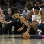 Victor Wembanyama Spurs vs Knicks 2026 finále NBA